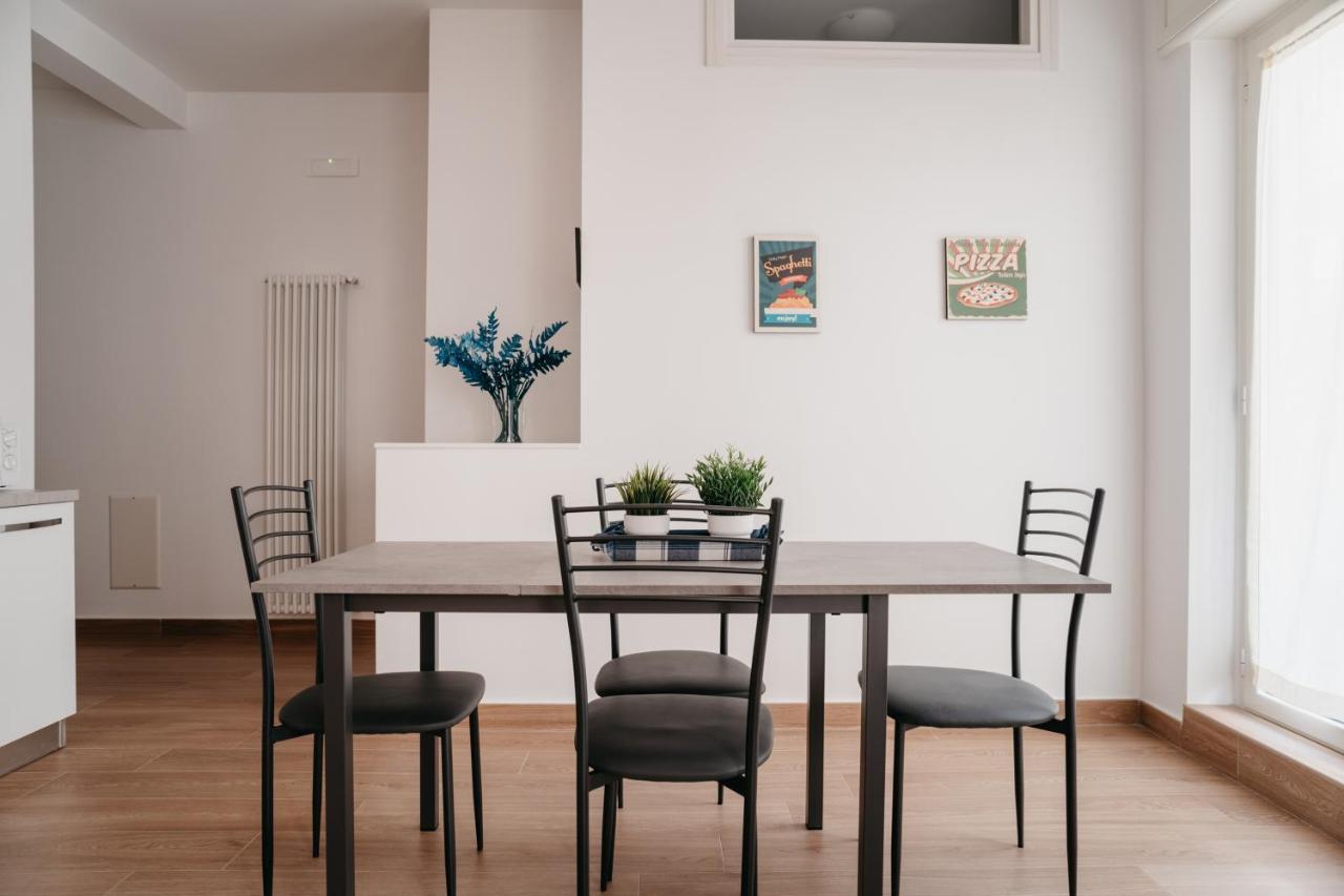 Apartament Brombeis Aurea By Casanapoletana - Town Center Neapol Zewnętrze zdjęcie
